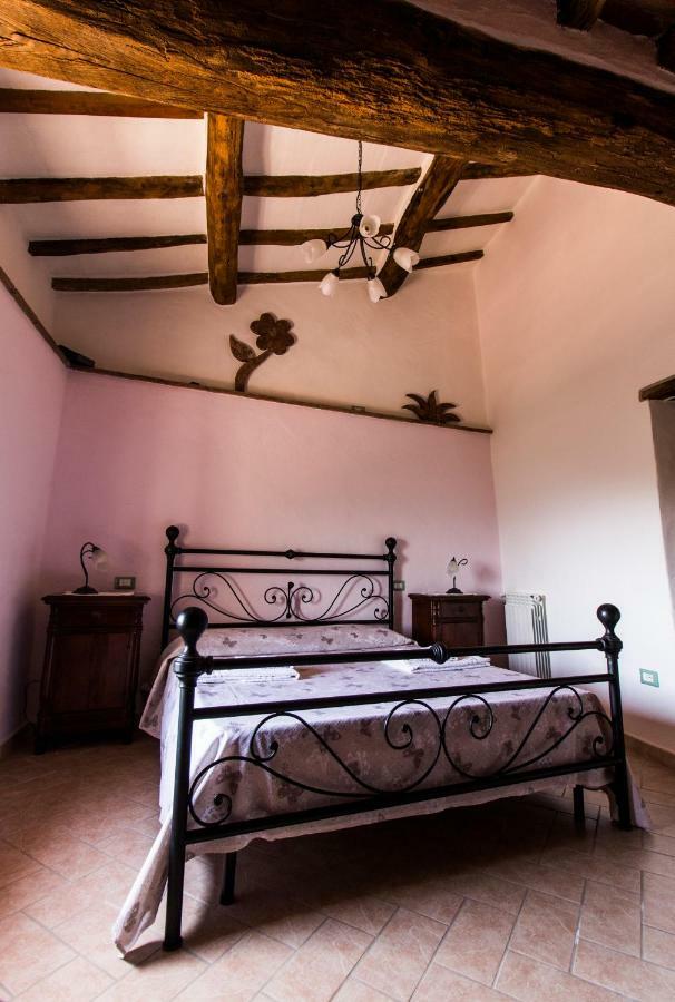 Le Dame Del Borgo Apartment Сасета Екстериор снимка