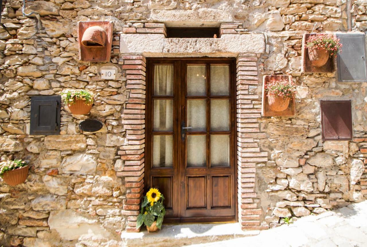 Le Dame Del Borgo Apartment Сасета Екстериор снимка