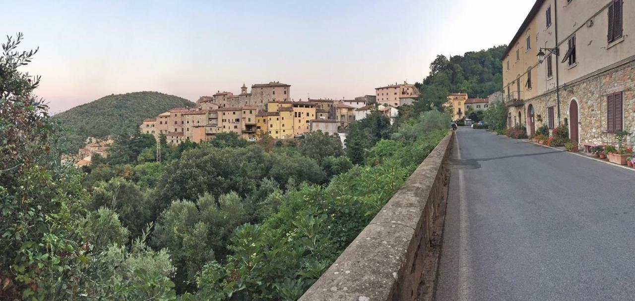 Le Dame Del Borgo Apartment Сасета Екстериор снимка